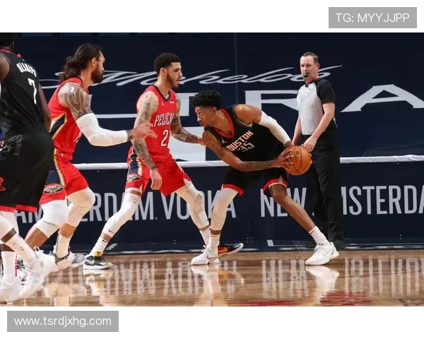 NBA篮球价格对比:购买篮球时哪些因素影响价格?